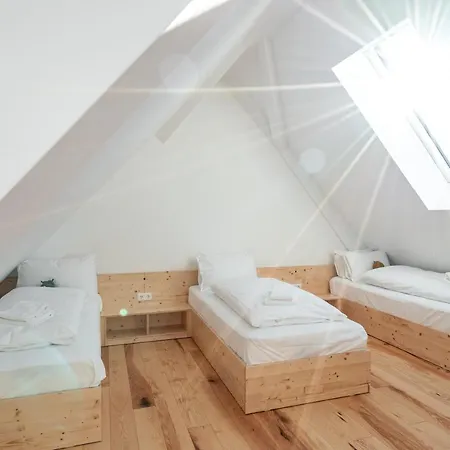 Stuub Saig Apartment *