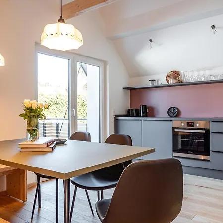 Stuub Saig Apartment *